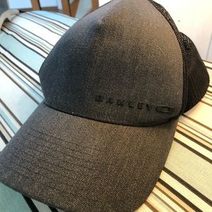 Grey/Black Oakley Trucker Hat